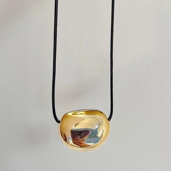 Women Gold-vertical 2 Stylish Metal Oval Shaped Neck chain Geometric Necklace